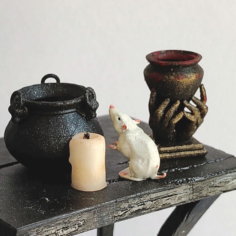 Miniature Witch Room Table Set & Witchcraft Tools Dollhouse, Diorama Decor for Halloween, 3D printed Set 5