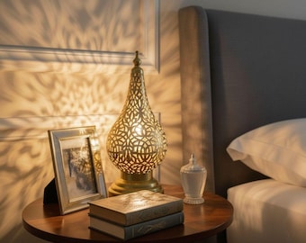 Handmade Moroccan Brass Lamp: Antique Bedside Table Decor