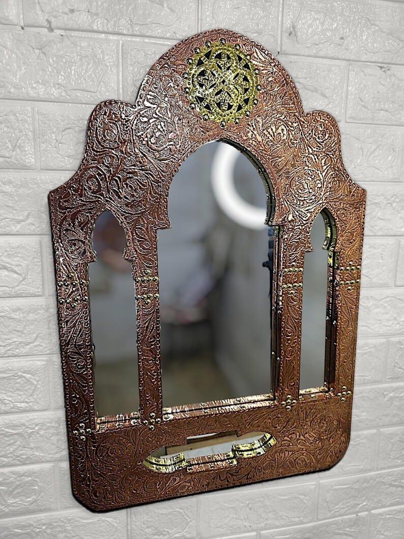手作りの彫刻入り銅製モロッコミラー：アーチ型ムーア風装飾 - Etsy 日本