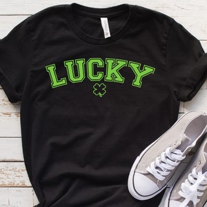 Lucky Green College Font SVG, Leraar St Patricks Day Shirt, Lucky Irish Shirt voor leraren, Sharmrock SVG, Cricut en Silhouette Cut File