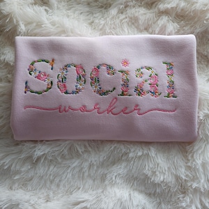 Floral Social Worker Embroidered Sweatshirt: School Counselor Gift 画像 4