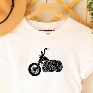Vintage Motorcycle Enthusiast Shirt, Motorcycle Shirt, Ladies Biker Shirt, Motorcycle Shirt, Biker Shirt, Woman Born to Ride, Mom Motorcycle