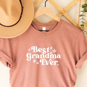 Best Grandma Ever Worlds Best Grandma Shirt, Gift For Grandma, Mothers Day Gift, Best Mom Shirt, Baby Pregnancy Announcement Grandma Shirt