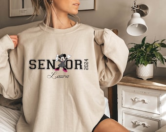 Anpassad namngiven senior 2026 Mimmi Pigg-tröja, Disney 2026 examenhoodie, Anpassad Mimmi Pigg-examentröja, Senior 2026 klädpresent