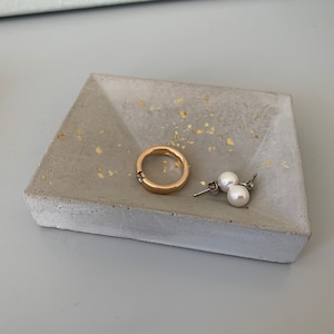 Small Concrete Jewelry Dish