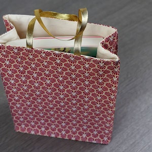 Sac pochon en tissu double gaze de coton à pois dorés, emballage cadeau  zéro déchet, pochette cadeau réutilisable, pochon naissance -  France