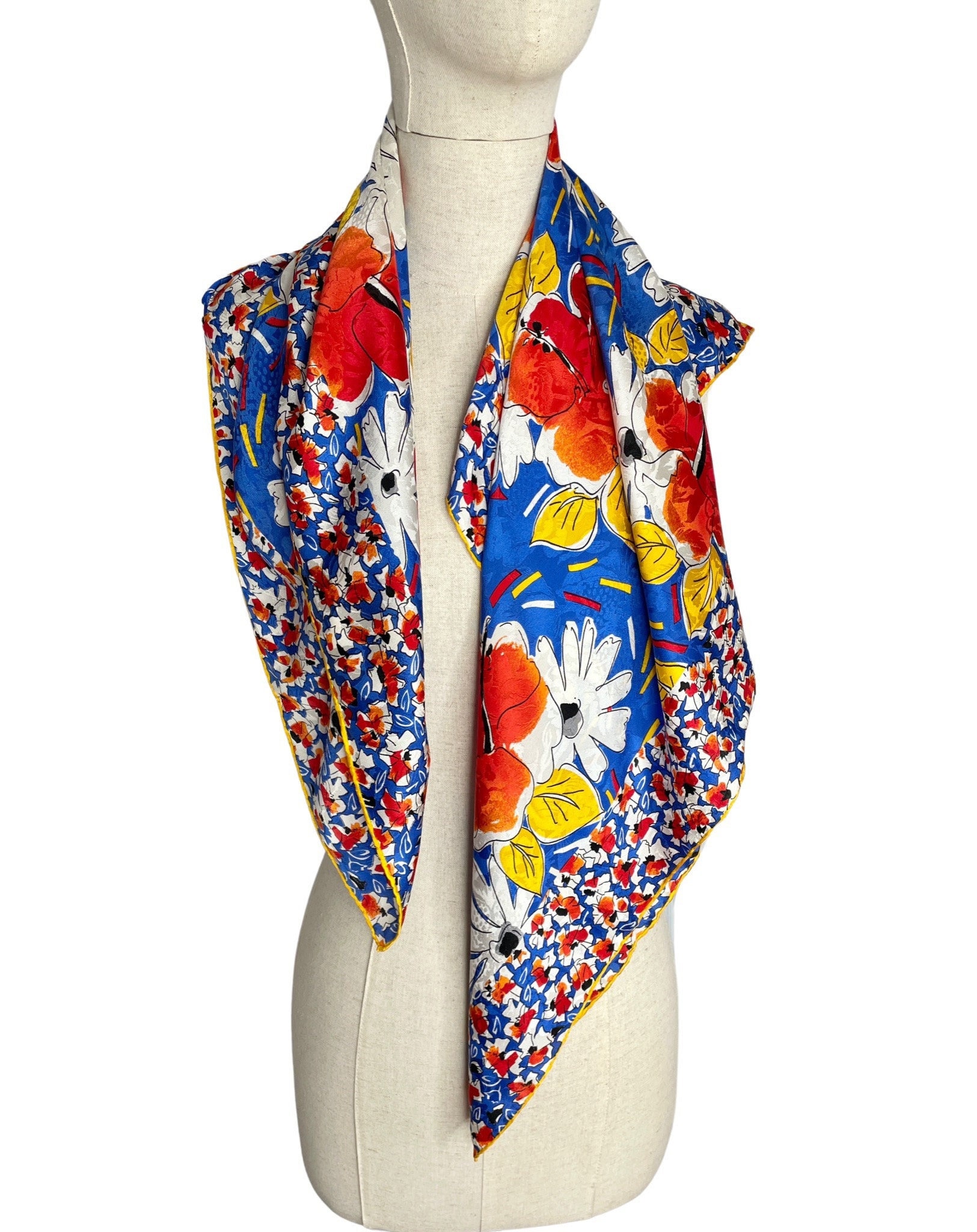 Foulard En Soie Vintage Emanuel Ungaro - 90cm X 90cm - Motifs Orange Violet Mauve - Très Bon état