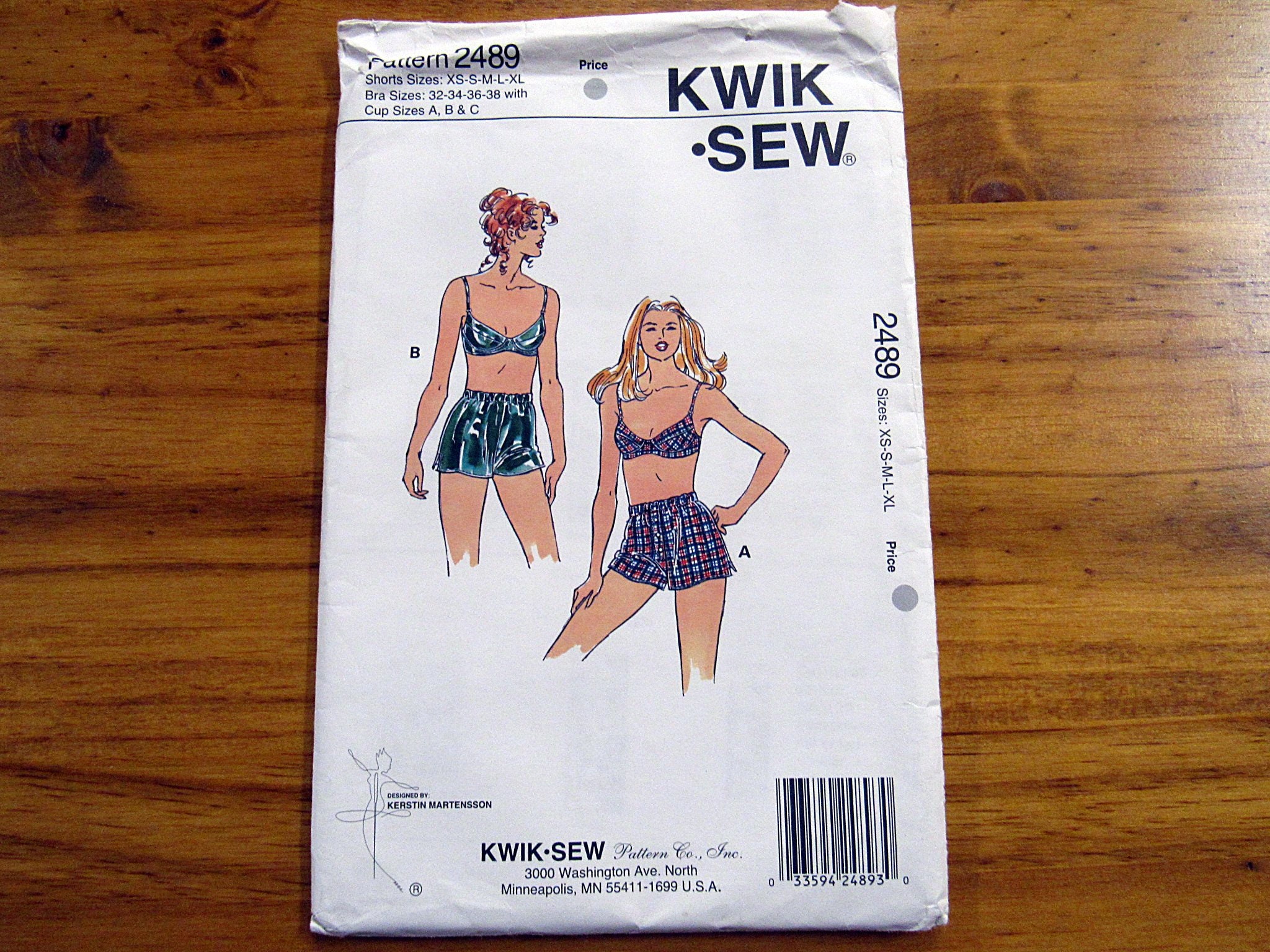 Kwik Sew K3594 Bra with Adjustable Shoulder Straps and Multiple