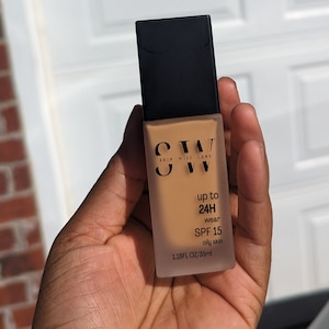Vloeibare foundation met onberispelijke afwerking (20 tinten, mat, SPF 15) | Matte foundation met volledige dekking | Lichtgewicht | Veganistisch | Wreedheidvrije make-up