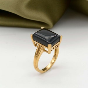 Bold Black Gemstone Ring in Gold – Statement Cocktail Ring, Modern Art Deco Style, Handmade Jewelry Gift for Her