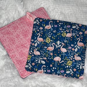Flamingo Quilted Potholders: Cotton Kitchen Decor, Set of 2