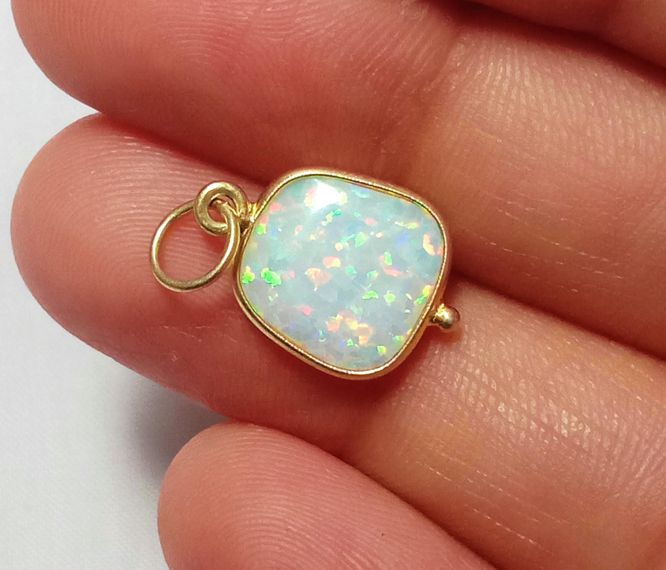 Charme Opale Naturelle D'Australie En Or Jaune 18k - Fait Main, 3.25 Carats, Neuf