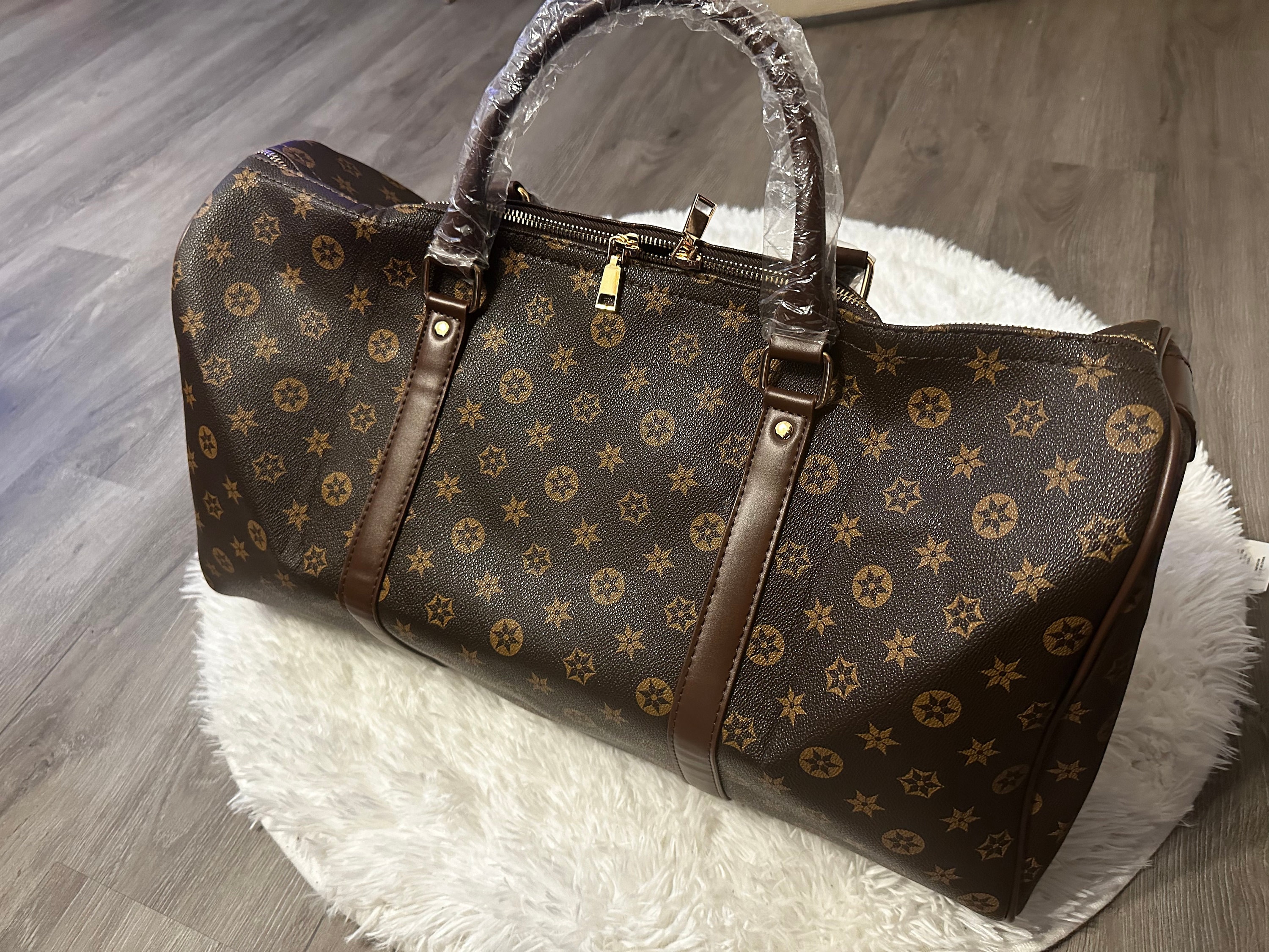 My wife got me a Louis Vuitton travel bag but wants me to use it as a gym  bag? : r/Louisvuitton