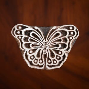 Holzklotz - Schmetterling