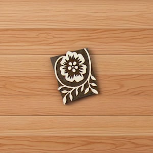 Flower & Leaf Twist Tile