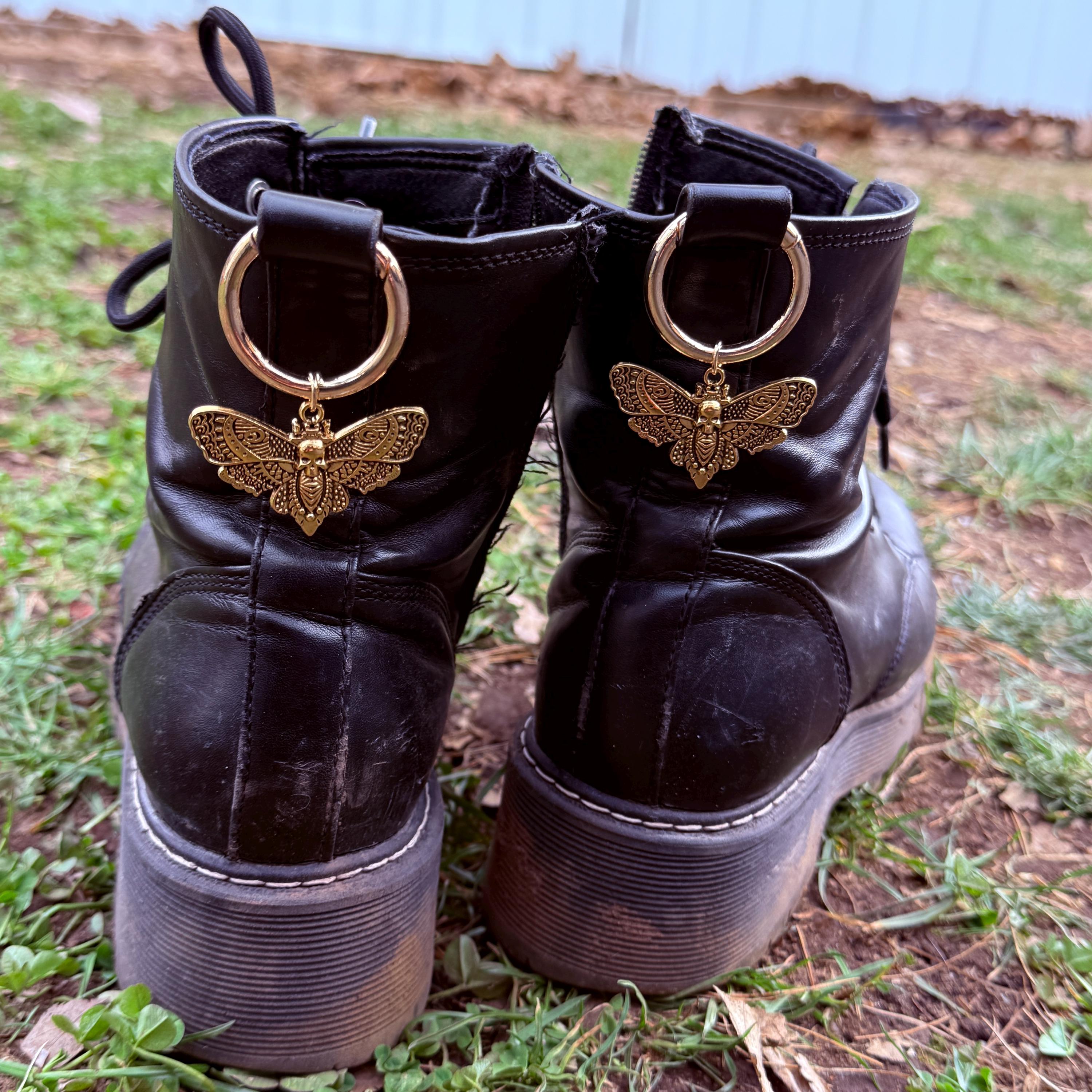 【レア】Dr.martens 50周年 ノベルティキー ホルダー シルバー レア】Dr.martens 50周年 ノベルティキー ホルダー シルバー