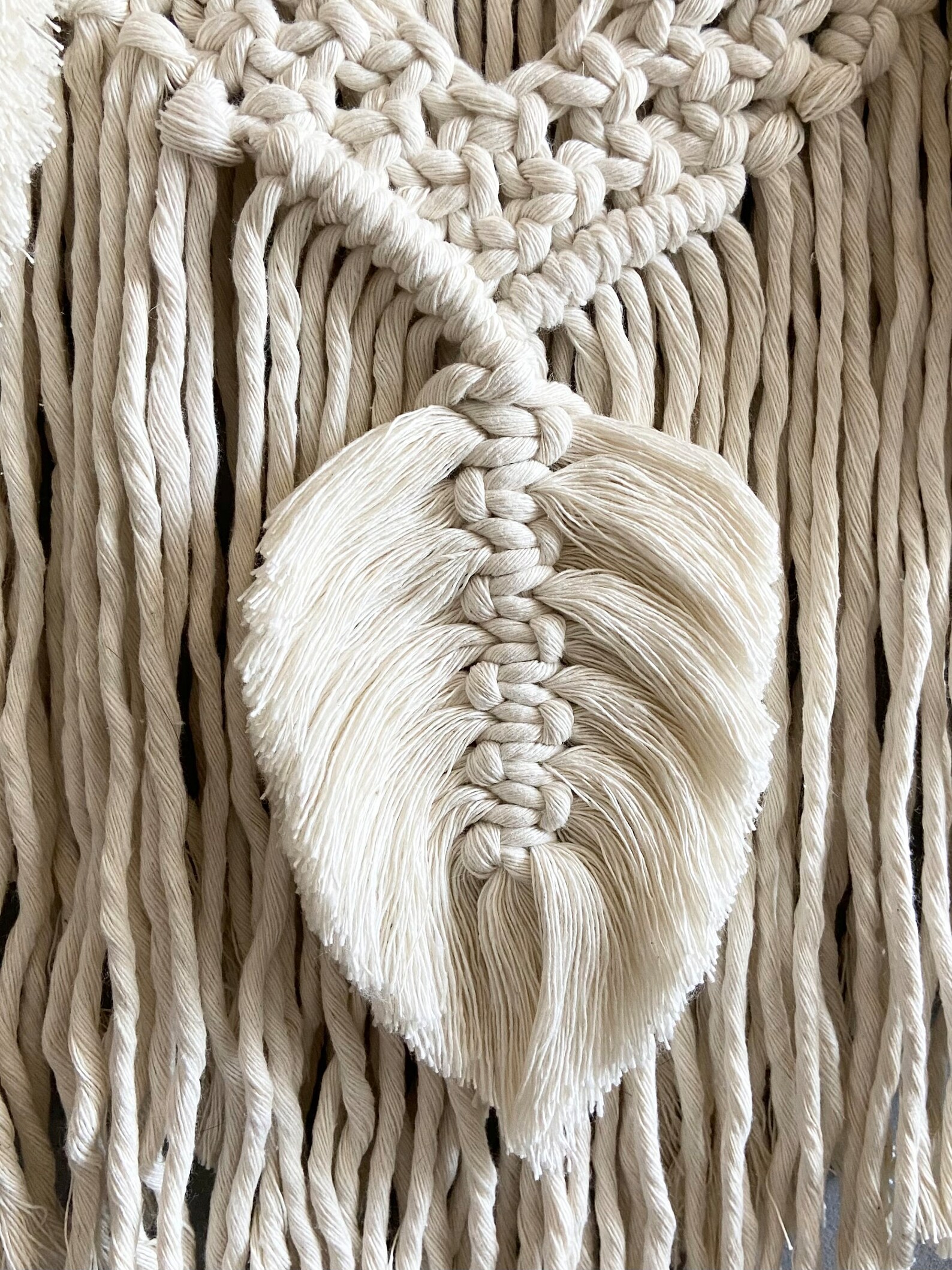 Macrame Wall Hanging With Feathers PATTERN, Diy Macrame Pattern ...