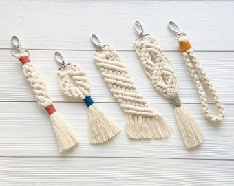 Macrame Keychain Pattern PDF, Wristlet Keychain, Macrame tutorial for Beginners