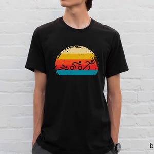 Retro Triathlon Shirt, Sunset Triathlon T-shirt, Triathlete Tee, Swim Bike Run Tshirt, Gift for Triathlete, Race Tee, Triathlon Tshirt