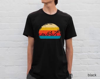 Retro Triathlon Shirt, Sunset Triathlon T-shirt, Triathlete Tee, Swim Bike Run Tshirt, Gift for Triathlete, Race Tee, Triathlon Tshirt