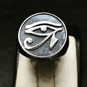 925 Silver eye of horus signet ring, eye of ra ring, god eye ring gift, protection ring, silver egyptian eye of horus ring, gift for him