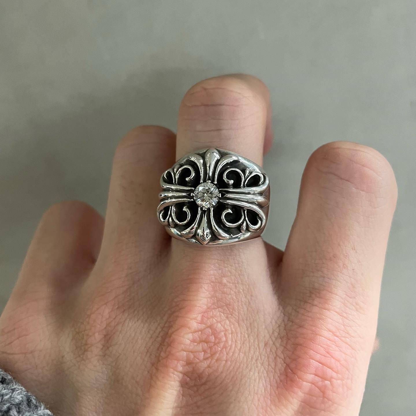 Chrome hearts hotsell ring nail