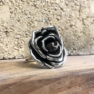 Zilveren roosring. Zilveren ring. Rose-ring 925 sterlingzilver. damesring. statementring. handgemaakte sieraden. cadeau voor haar. Zilveren bloemsieraden