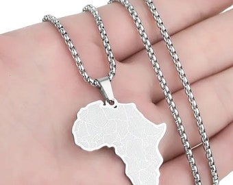 Collier pendentif carte de l'Afrique en argent sterling 925 plaqué or. Carte de l'Afrique en argent avec collier de pays. Bijoux unisexe. Collier cadeau pour elle