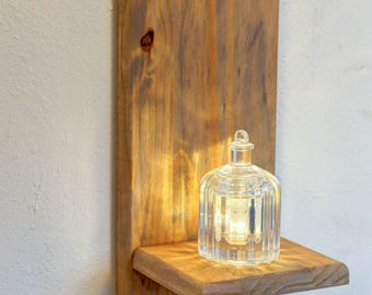 Bougeoir artisanal en bois rustique : applique murale campagnarde
