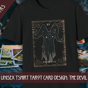 Tarot Card Unisex Softstyle Camiseta / El Diablo (XV) / Diseño de Tarot de Arte Original / Camisetas Gráficas Audaces