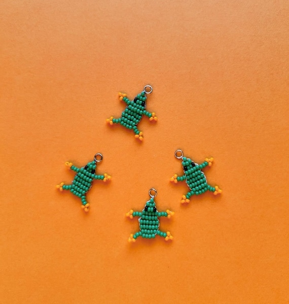 Beaded Frog Earrings | Y2K | Retro earrings | Beaded Earrings | Handmade | Frogs