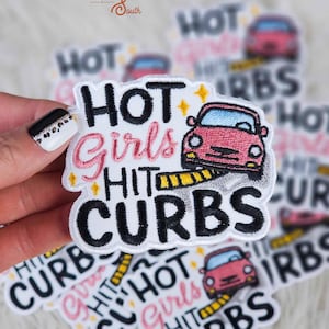 Heta tjejer träffar trottoarkanter - lapp, fillerlapp, hattstång, sydvästlig, aztekisk, trendiga lappar, cowgirl, western, butik, rodeo