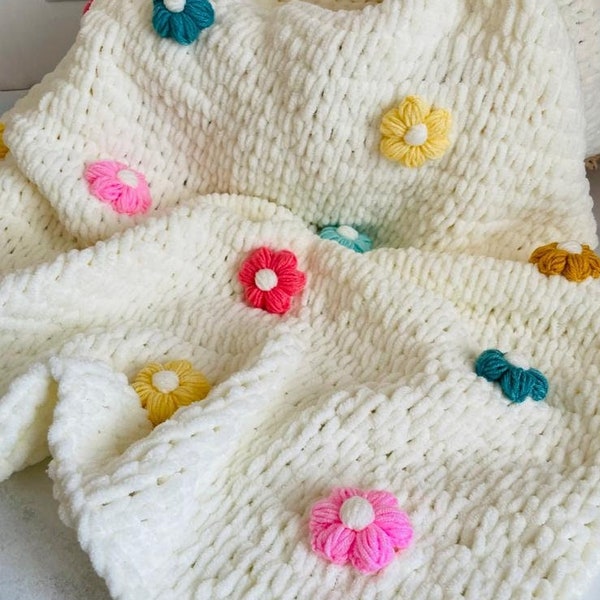 Daisy Blanket, Very Soft Touch Newborn Blanket, Baby Shower Gift, Cute Blanket, Oekotex 40x40 inces blanket, Knitted Nursey Blanket