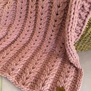 Soft Handmade Blanket Rose Pink, Gorgeous heirloom wheat ear cable baby blanket, Classic pattern wide variety of solid colors baby blanket