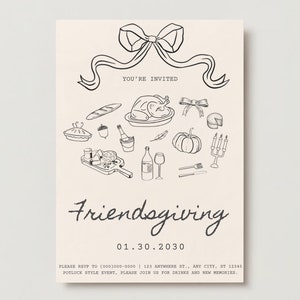Puede incluir: Invitación Friendsgiving beige con ilustraciones en negro de comida y un lazo. El texto incluye "YOU'RE INVITED", "Friendsgiving" y la fecha 01.30.2030. Texto adicional proporciona detalles de RSVP y del evento.