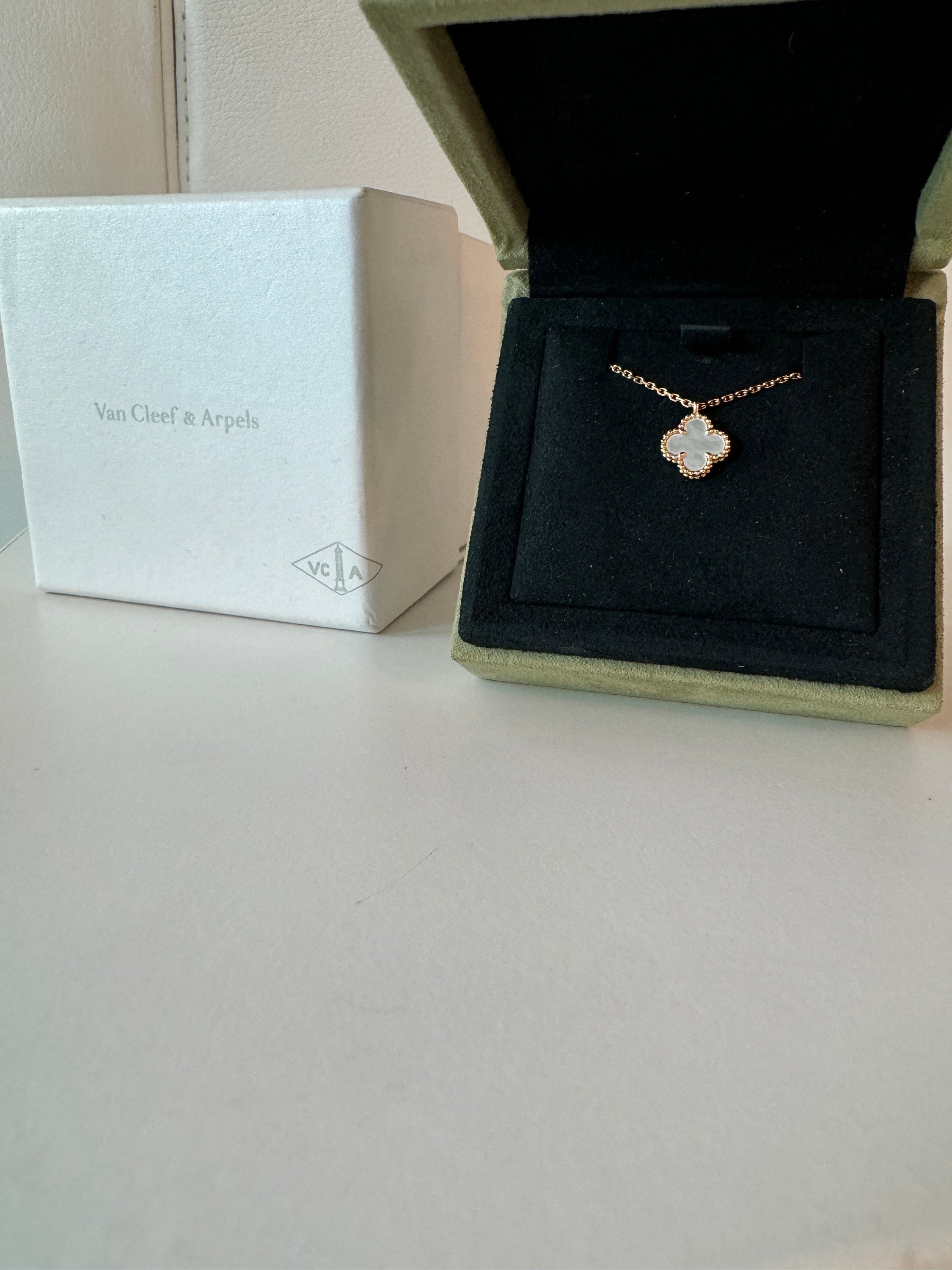 Authentic Rare Vintage 750/18K Van Cleef & Arpels Necklace W