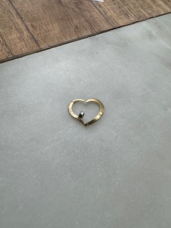 14k Vintage Solid Gold Open Heart with Diamond - image 1