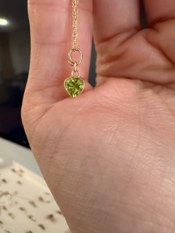 14k Solid Gold Genuine/Natural Peridot Heart NEW