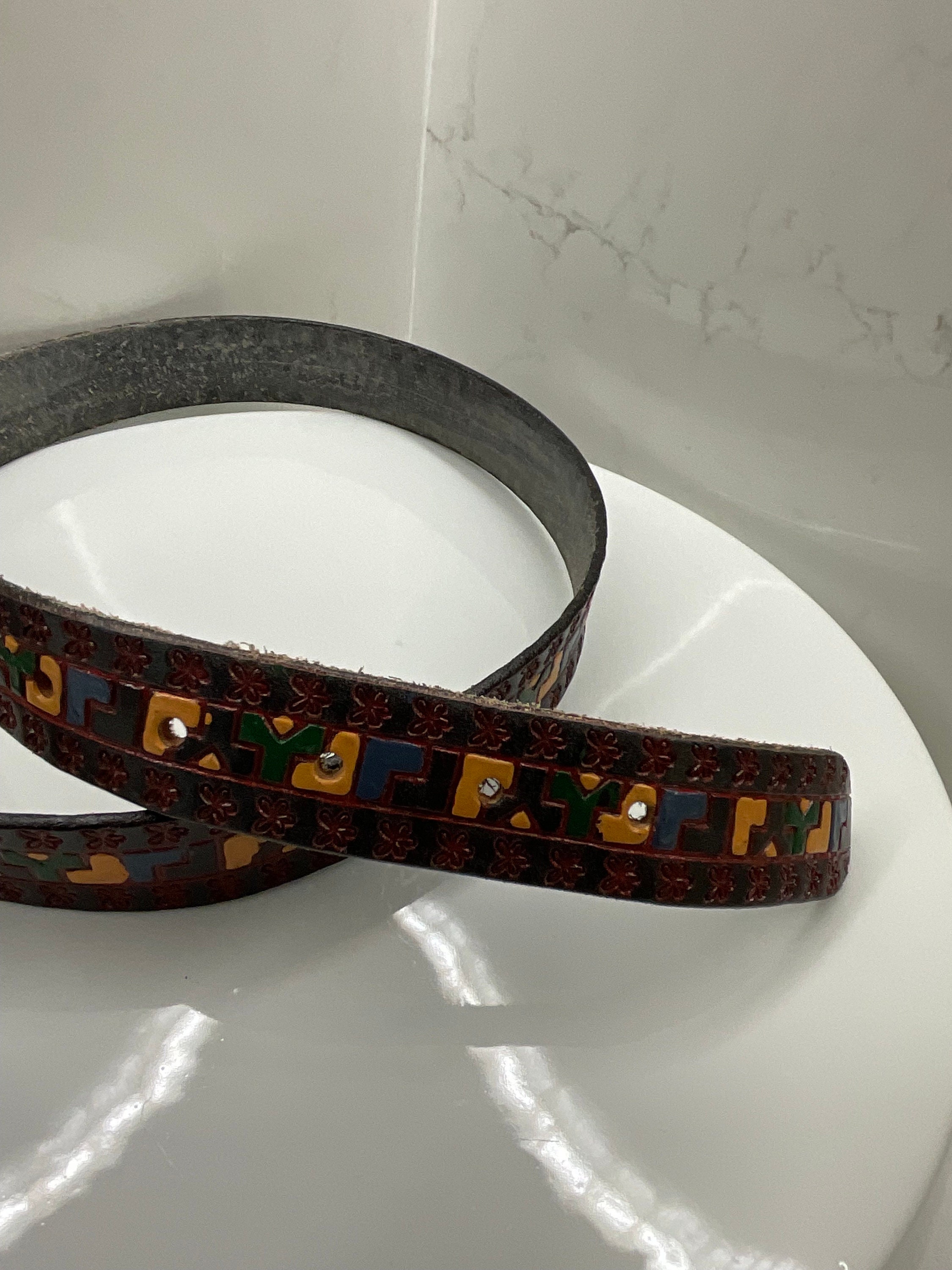 Vintage Milor genuine leather belt Size 31 Vintage MILOR Leather Belt/ Pale Yellow/ Silver Buckle/ Tip  main image 3