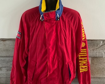 Veste de voile Tommy Hilfiger vintage des années 90 avec manche en épellation taille moyenne