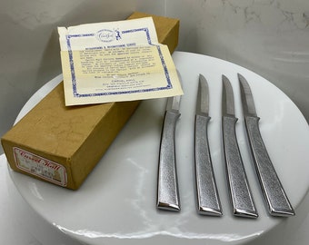 Ensemble de 4 couteaux à steak en acier inoxydable Carvel Hall vintage 7 7/8" in EUC