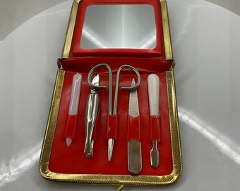 Vintage Gold 5 Piece Manicure Set With Mirror with kiss-lock Perfect for travel