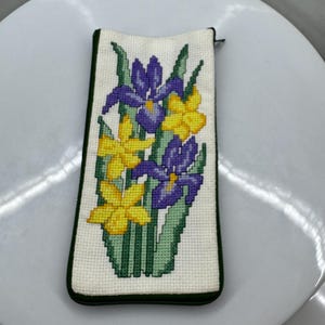Vintage Alice Peterson Stitch And Zip Needlepoint Eyeglass Case 1984