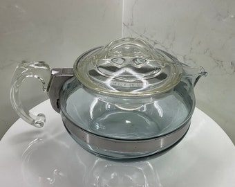 Vintage Pyrex Flameware 6-cup teapot model 8126-B Clear glass potbelly tea maker