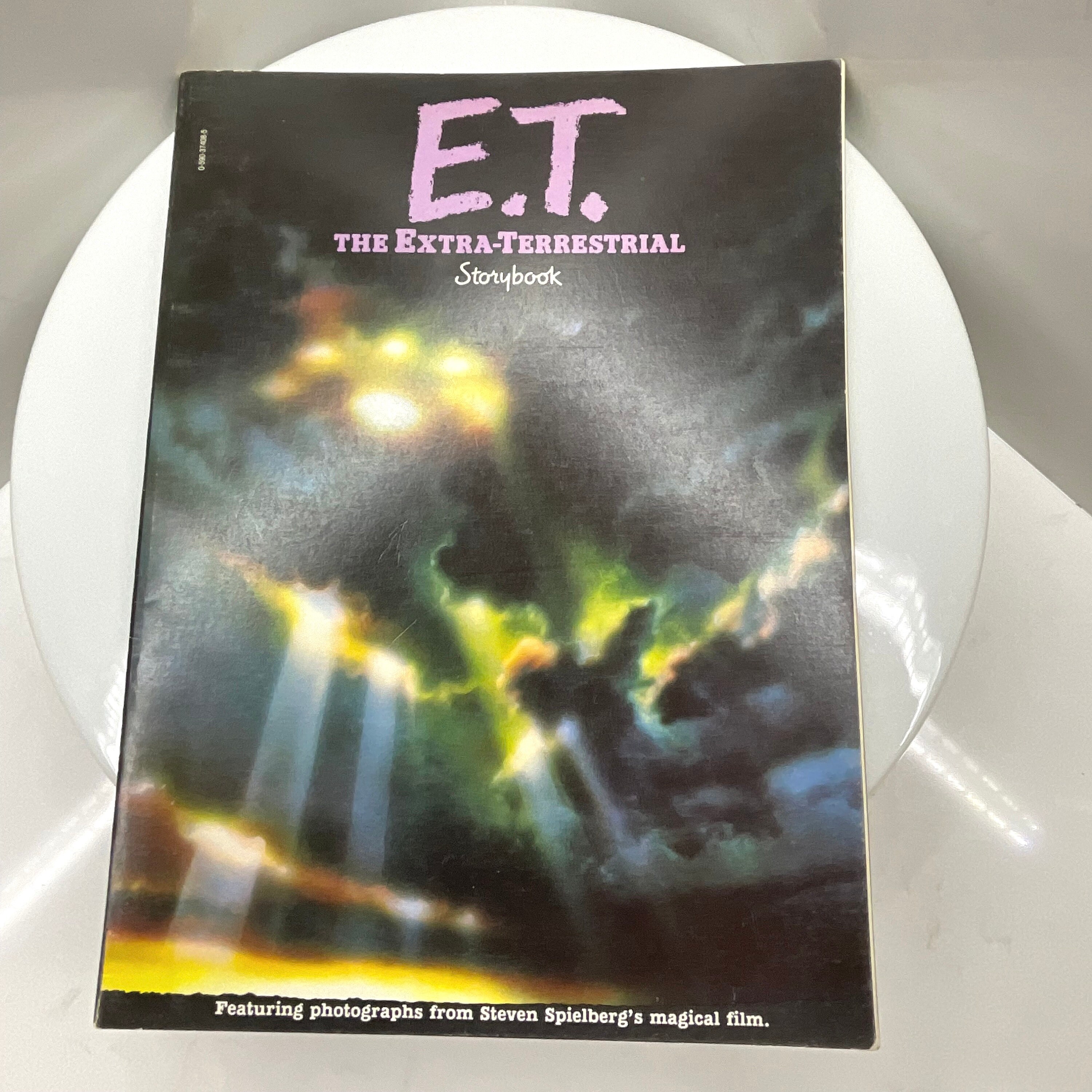 E.T. the Extra Terrestrial Storybook A Softcover Book Vtg 1982 