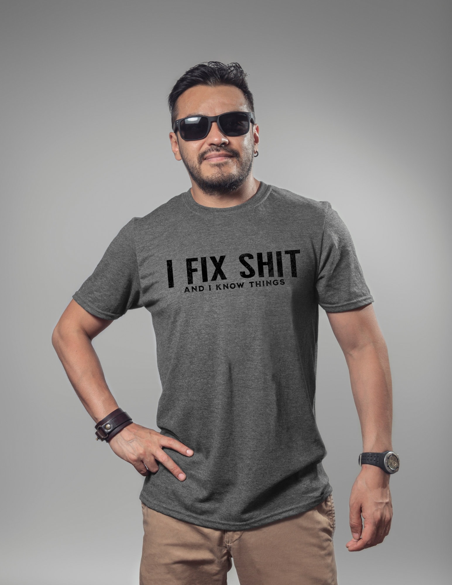 I Fix Shit and I Know Things T-shirt, Adult Humor T-shirt, Unisex