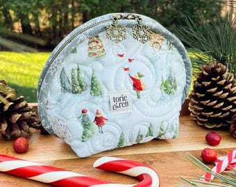 Quinn&#39;s Quilted Shell Zipper Bag PDF Sewing Pattern | Includes Pattern Pieces