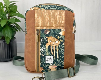 The Sunday Sling: Sling Bag van imitatiesuède met ritszakken PDF-naaipatroon