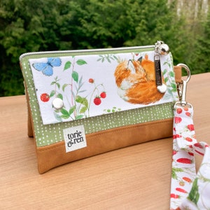 Compact Foldable Card Wristlet PDF Sewing Pattern