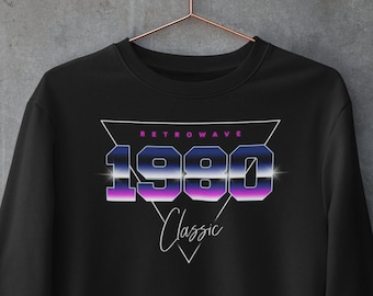 1980 Retrowave Classic Sweatshirt Reflective 80s Design Synthwave Vaporwave Vintage Vibes Neon Nostalgia College Vector Grid Gift for Men